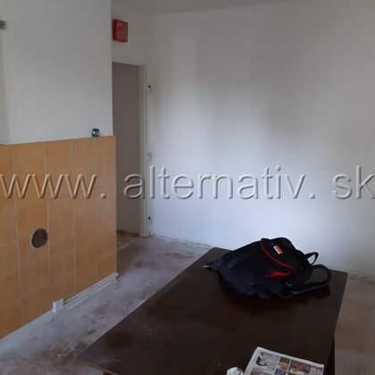 kuchyňa pôvodný stav