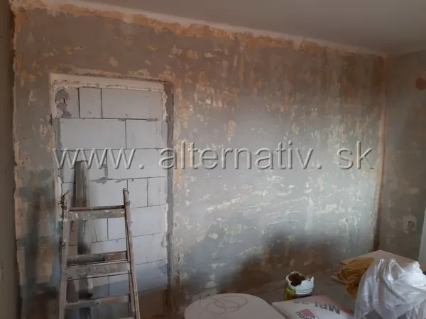 oškrabnanie starých náterov