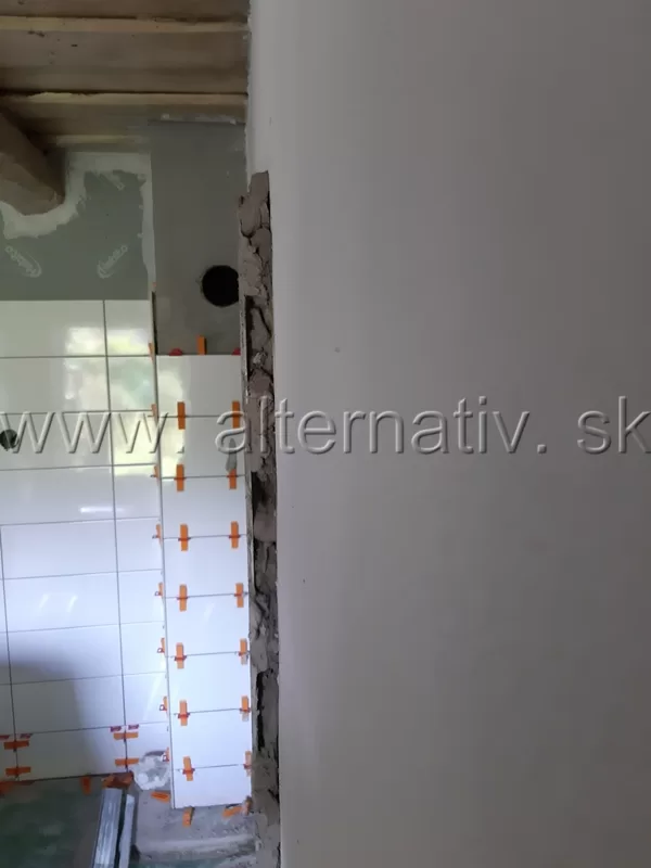 vyrovnanie stien pod obklad