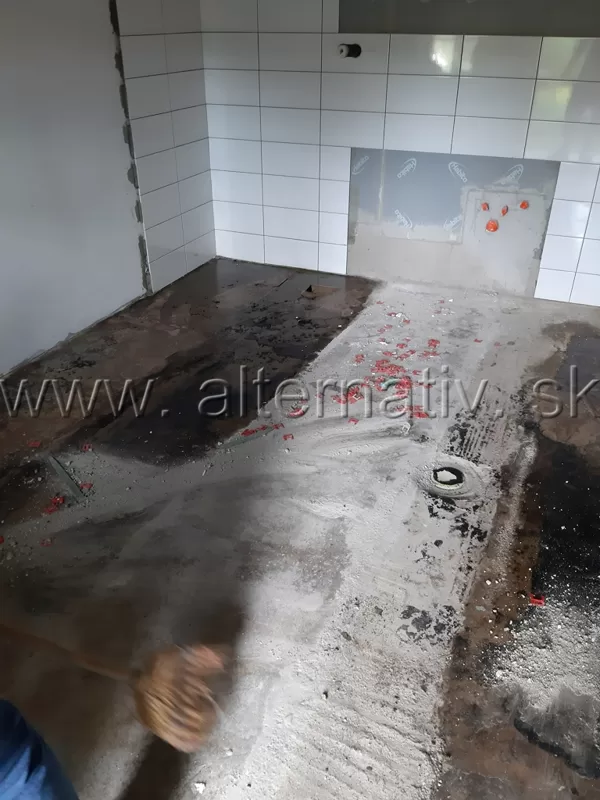 prebrúsenie podlahy pred zrovnaním